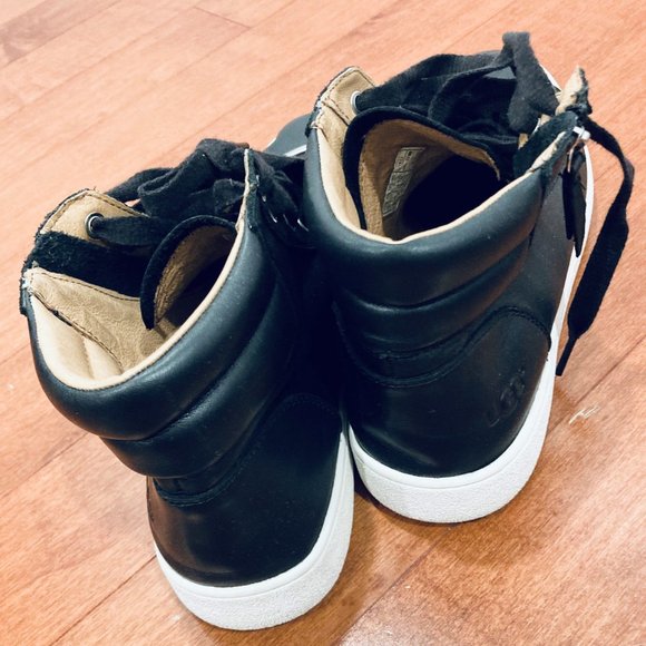 UGG men shoes/ black/ size 11 - Picture 3 of 8